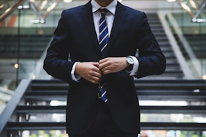 撤销职务和免除职务的区别：全面解析与法律实践指南